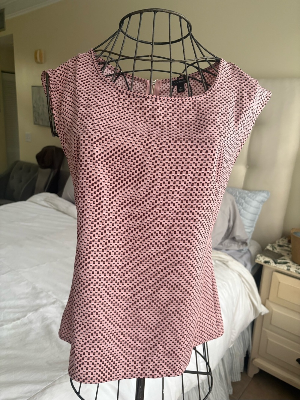 Ann Taylor Pink Geometric Cap-Sleeve Blouse